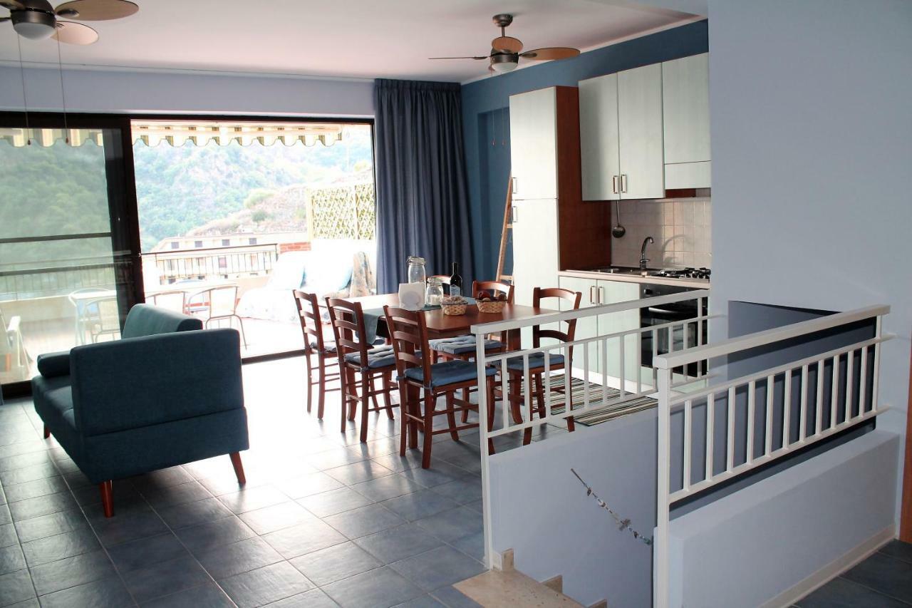 Light Blue House Apartment เลโตยานนี ภายนอก รูปภาพ