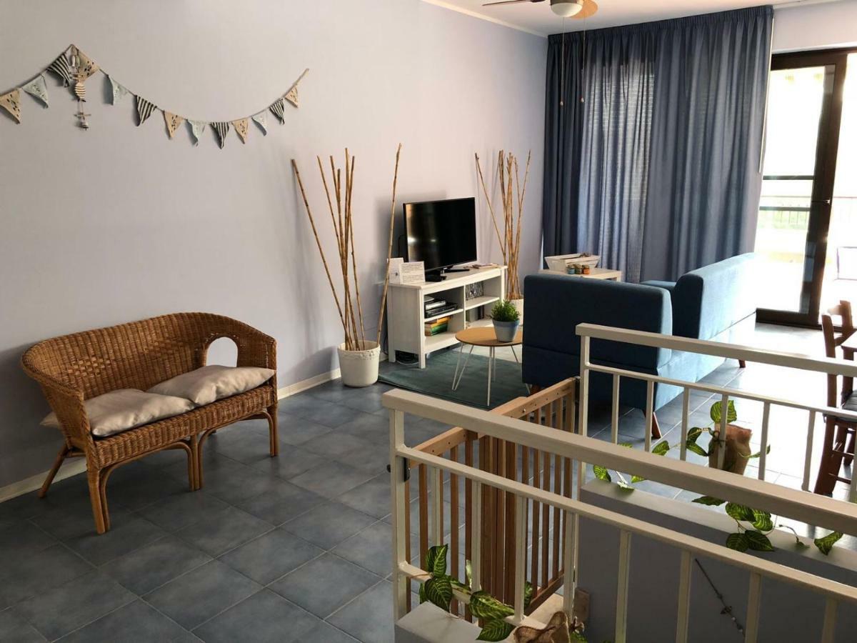 Light Blue House Apartment เลโตยานนี ภายนอก รูปภาพ